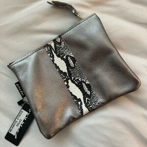 Leather everyday pouch